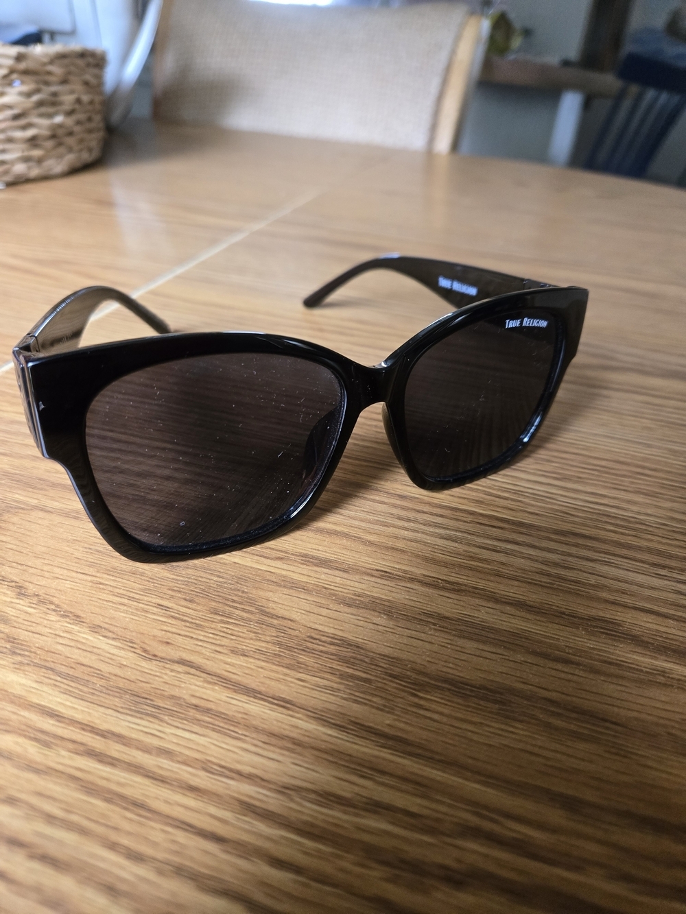 True Religion Sunglasses for Women - Picture 4 of 8